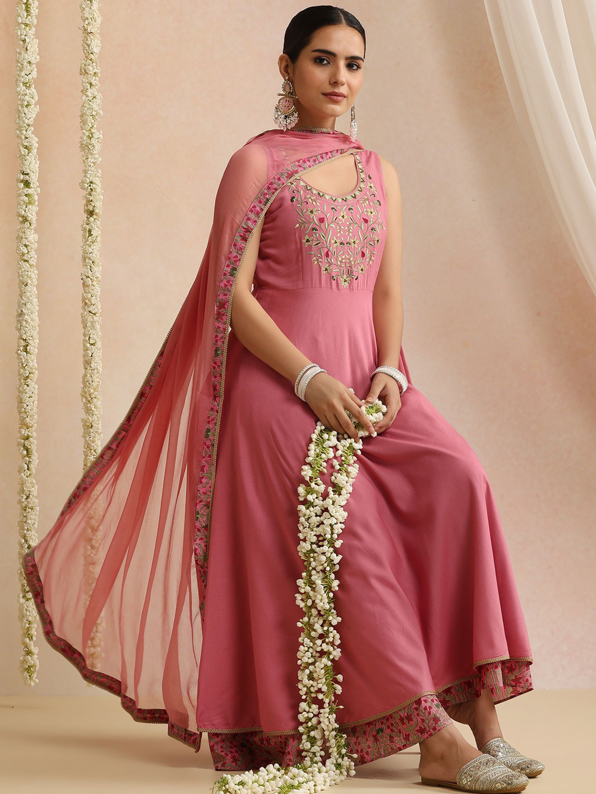 aromie elegant bandhani kurta set pink three piece embroidered kurta with sheer dupatta