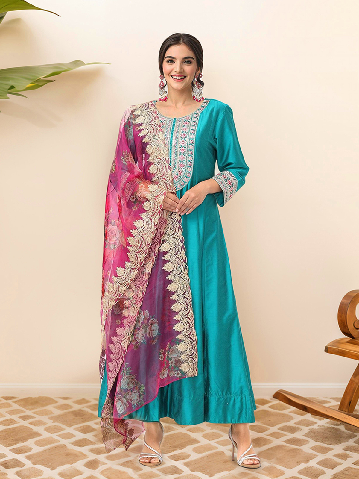 Aromie floral printed kurta Canada in teal with embroidered neckline and colorful dupatta