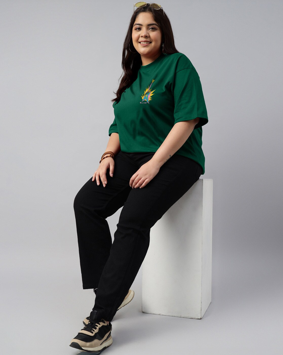 Oversized Graphic T-Shirt Women - Trendy & Chic