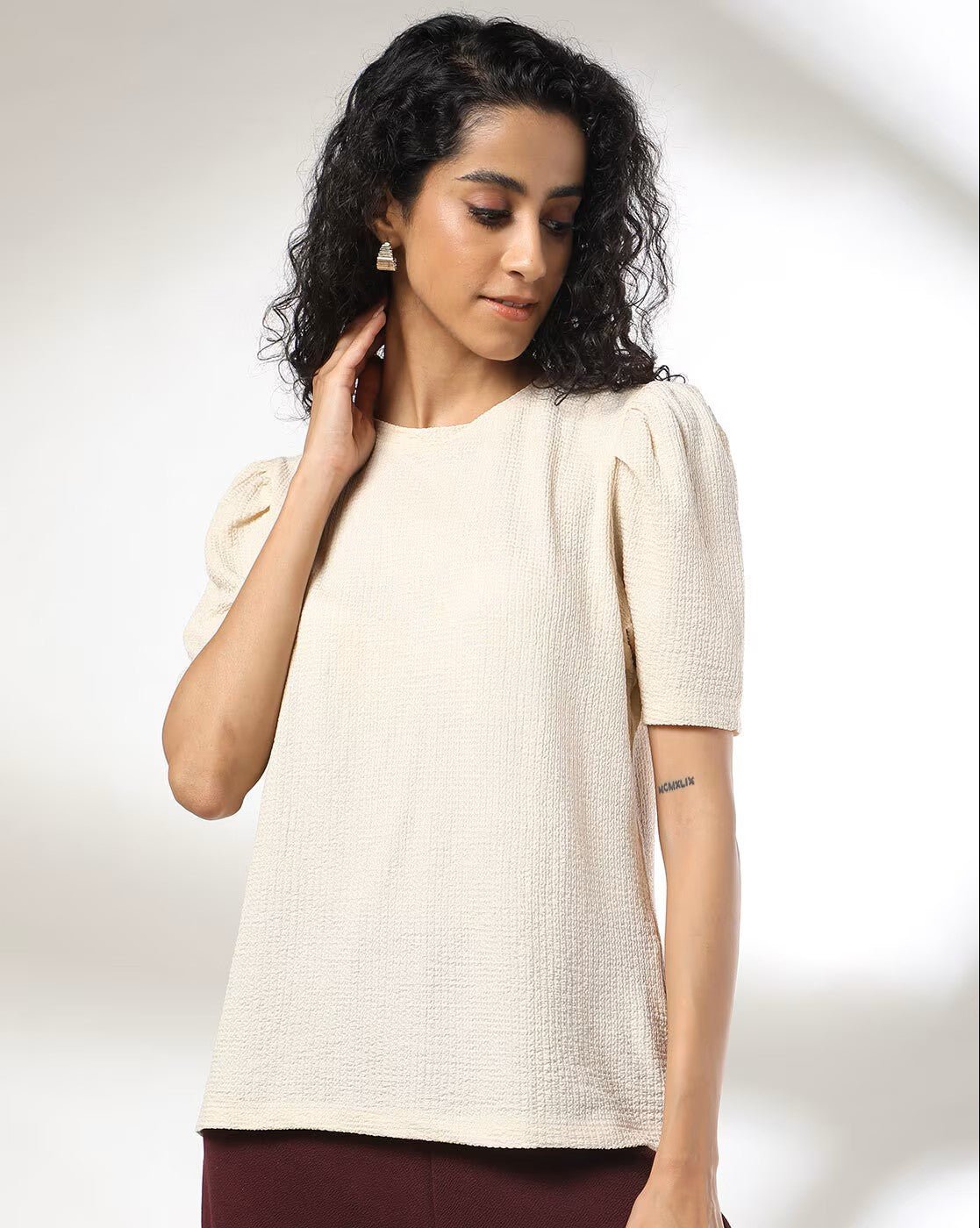 Aromie Seersucker Puff Sleeve Top for Women