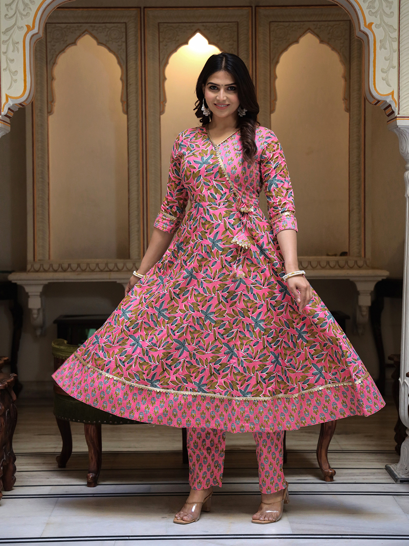 Aromie three piece Kurtha set featuring a silk pleated tunic Canada in vibrant floral patterns