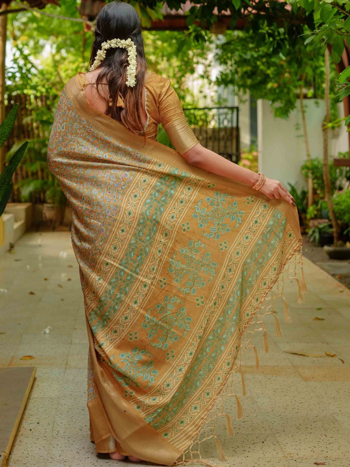 Yellow & Green Floral Printed Cotton Silk Ready-to-Wear Saree with Zari Border
