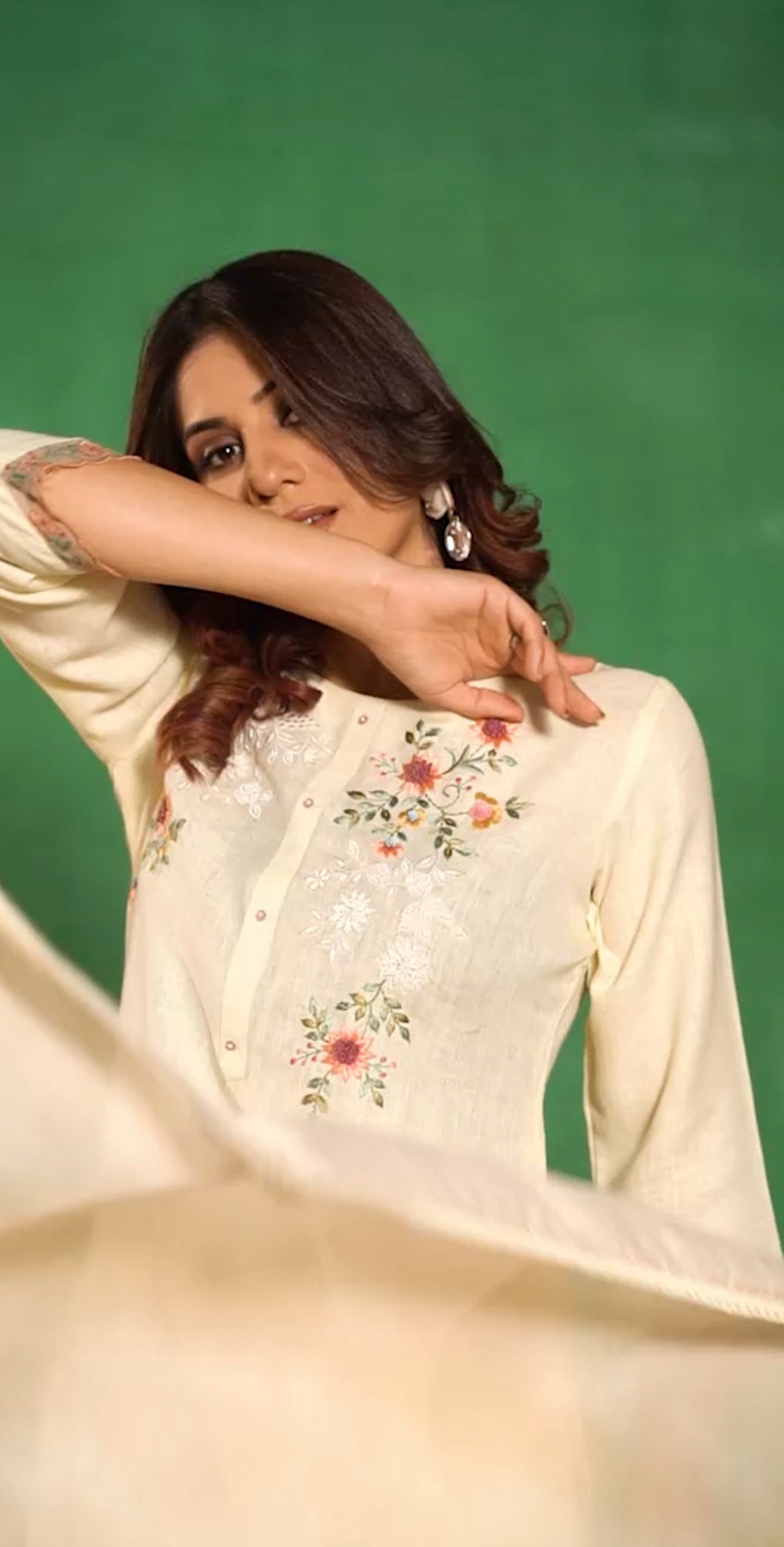 Aromie Light Beige embordered  Kurta Set - Elegant 3 Piece Outfit