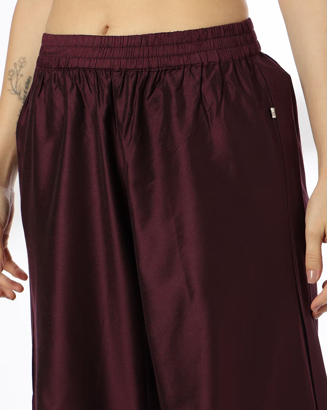 Women Printed Straight Kurta with Pants & Dupatta |