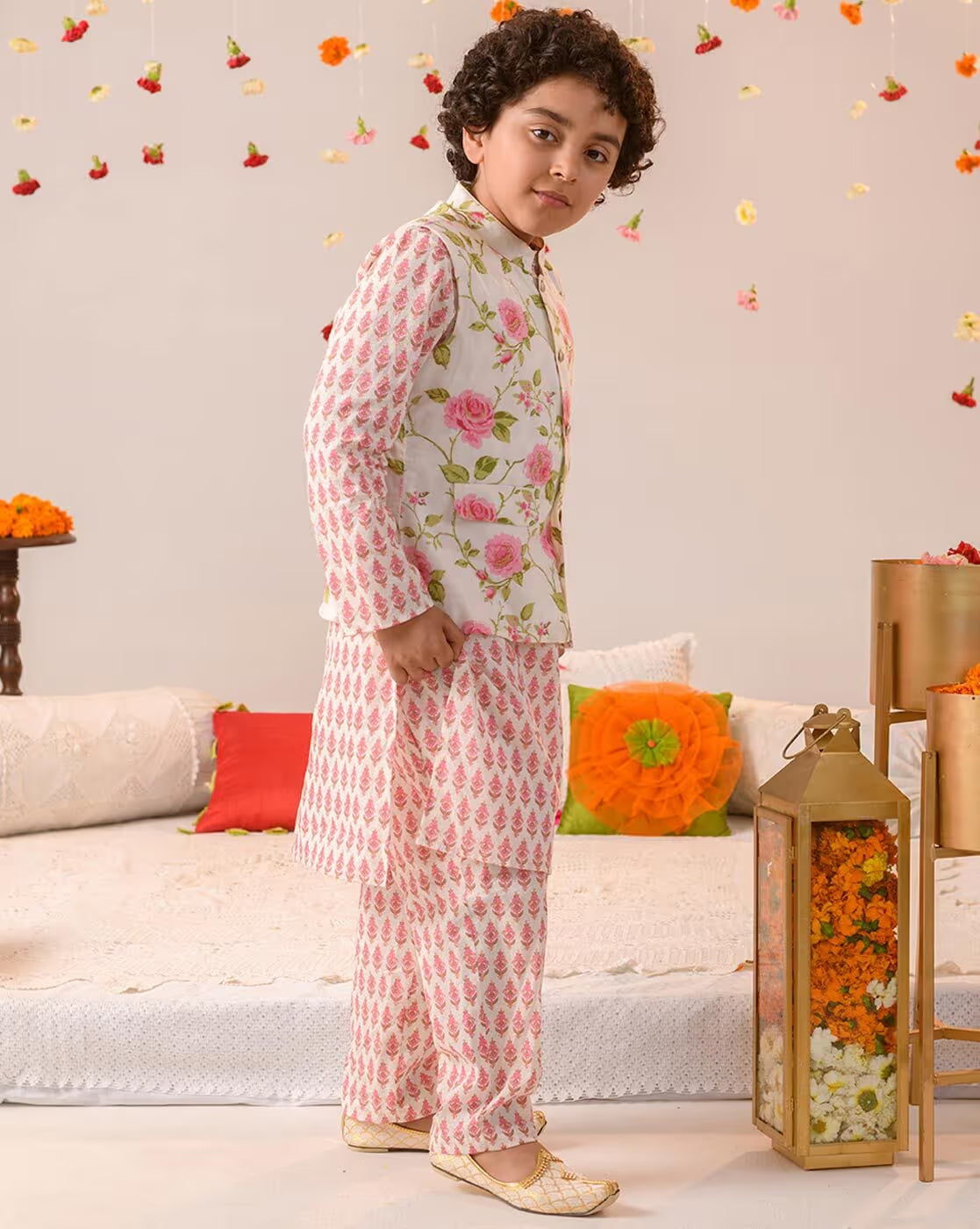 Floral Print Kurta with Pyjamas & Jacket