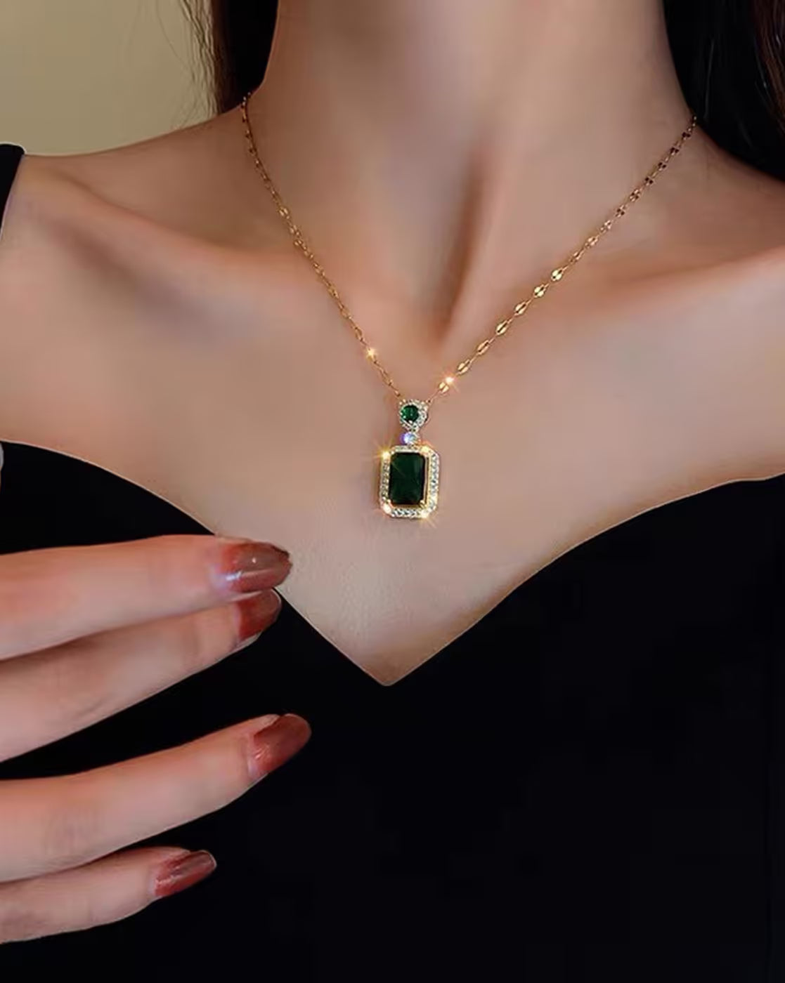 Gold-Plated Roman Numerals Pendant with Rope Chain | OS