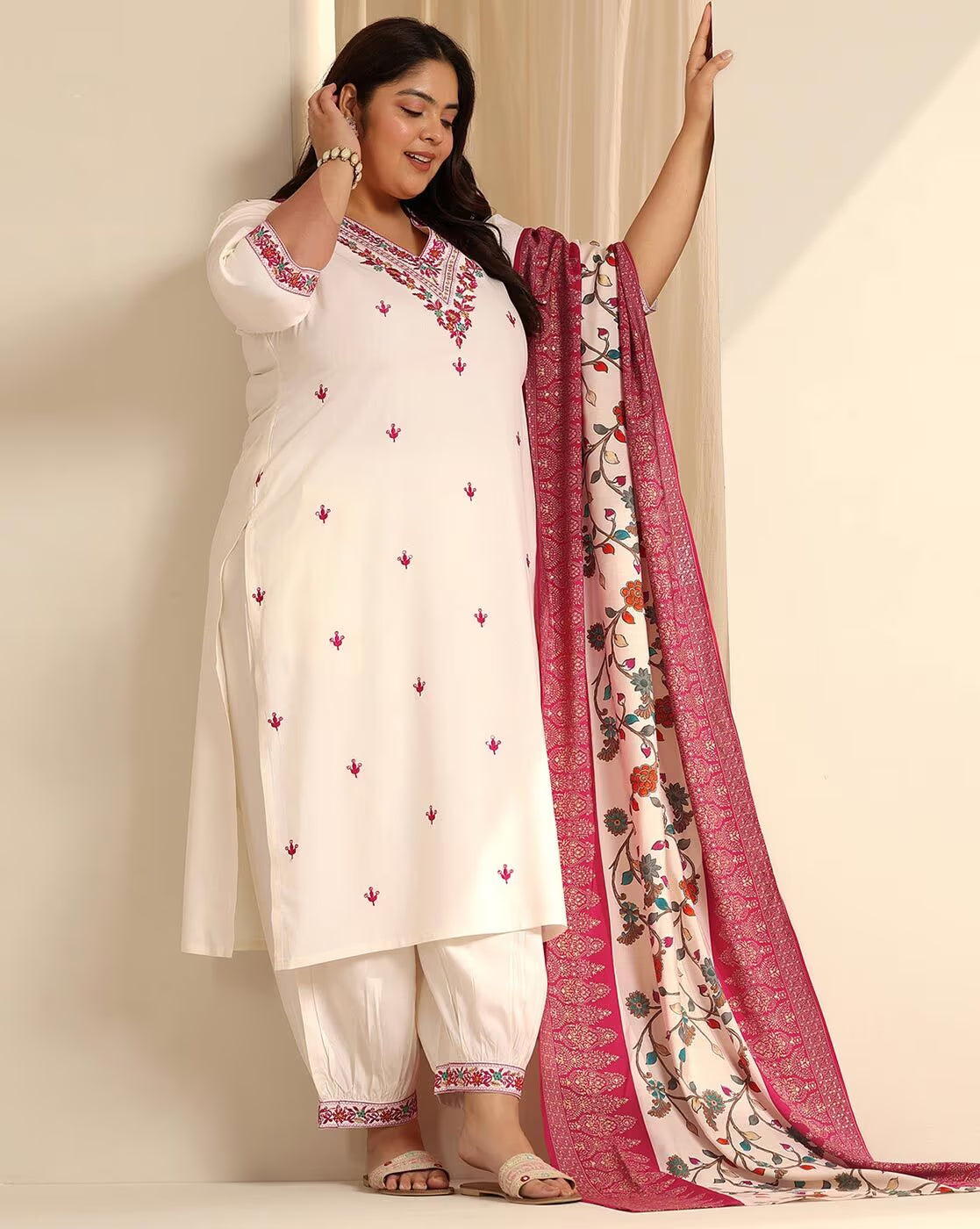 Women Floral Print Straight Kurta Set | 3XL