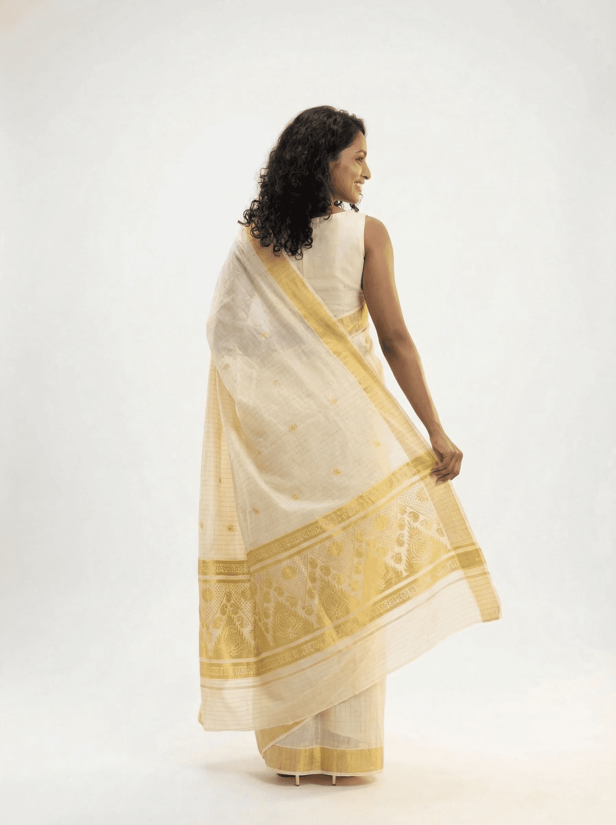 Cotton Cream Saree with Small Checked Pattern Set Saree