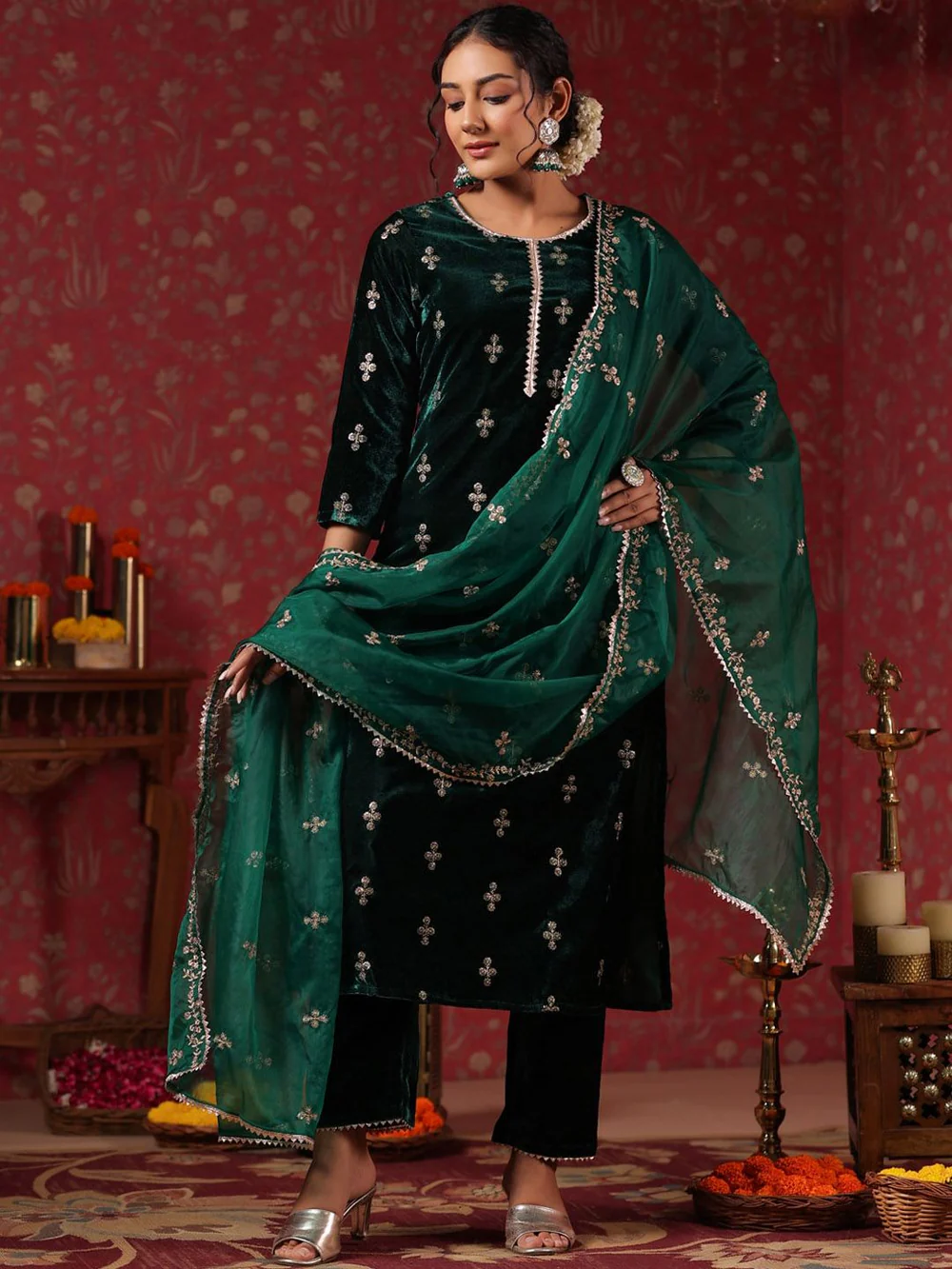 Rich Green Velvet Zari Embroidered Kurta Set With Sheer Voile Butta Dupatta
