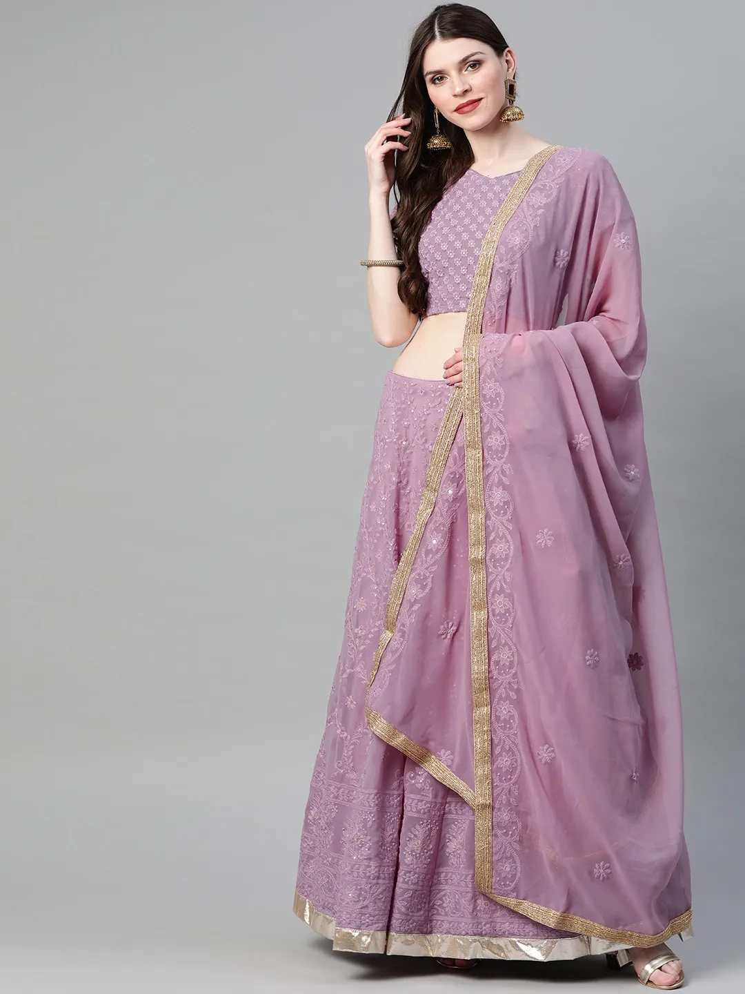 Elegant lavender lehenga choli set USA with intricate embroidery, perfect for weddings and festive occasions.