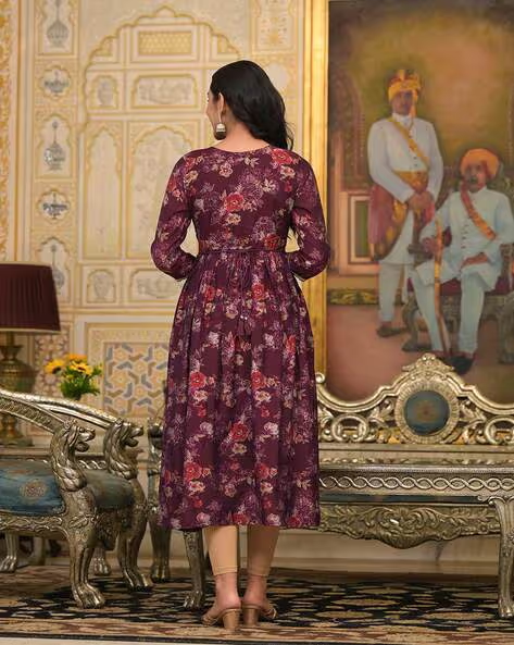 Women Floral Anarkali Kurta with V-Neck aromie
