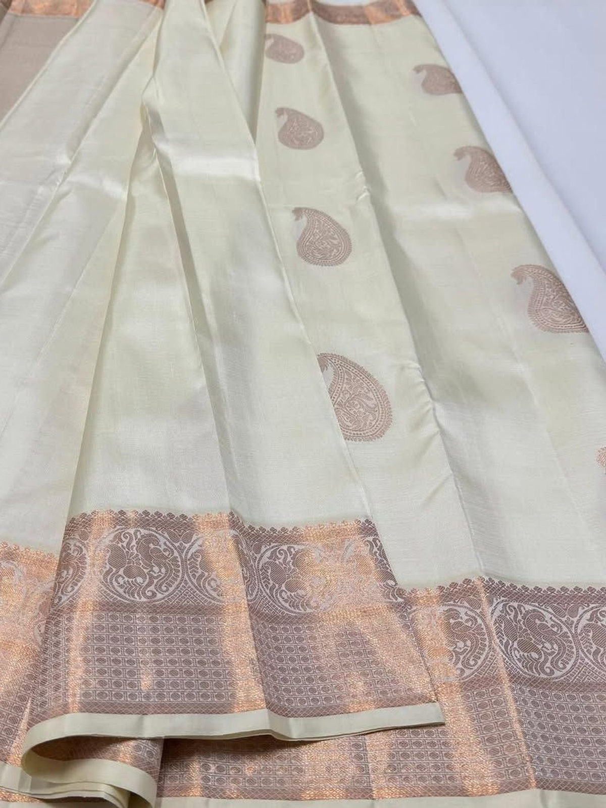 Cream Banarasi Paisley Woven Silk Saree with Zari Border