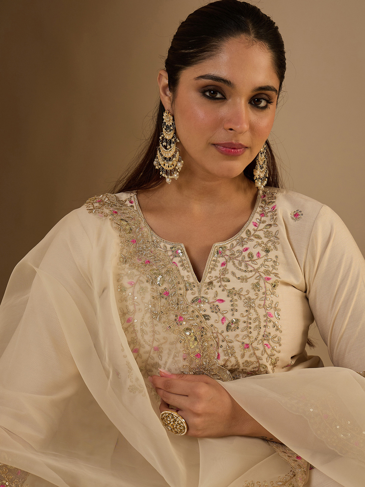 Cream, Pink & Gold Ethnic Motif Printed Liva Kurta Set with Trousers & Organza Dupatta