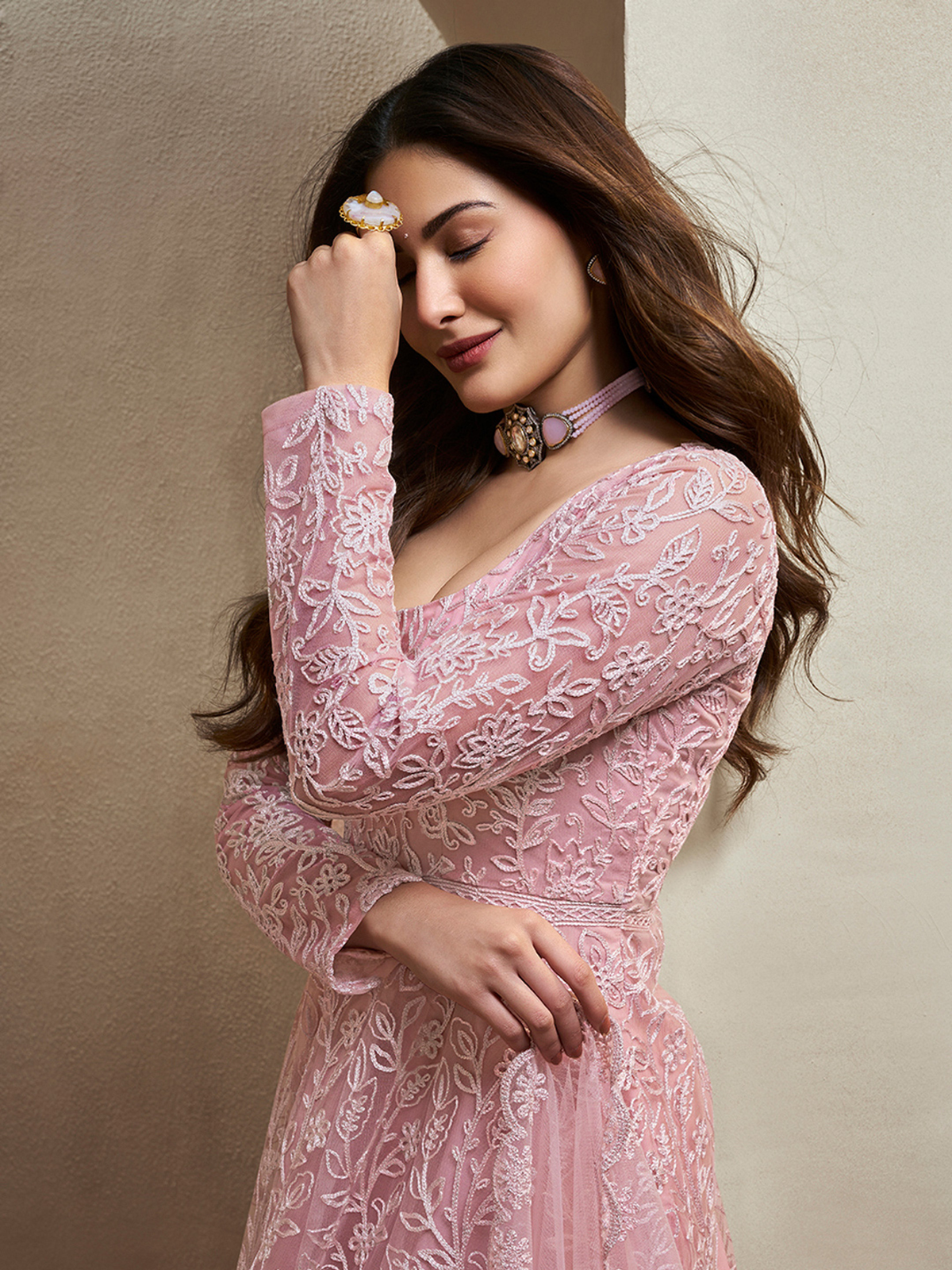 Women Floral Embroidered Regular Thread Work Kurta with Trousers & With Dupatta