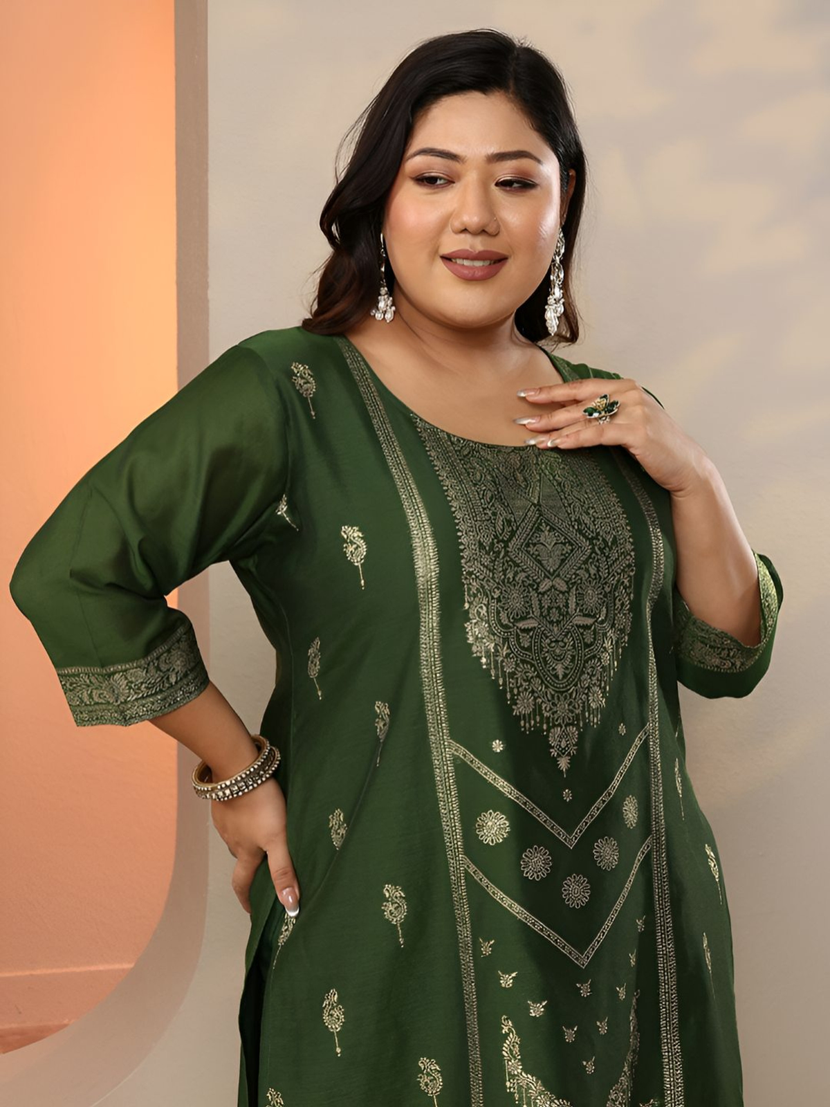 Plus Size Green Embroidered Kurta Set with Trousers & Dupatta aromie