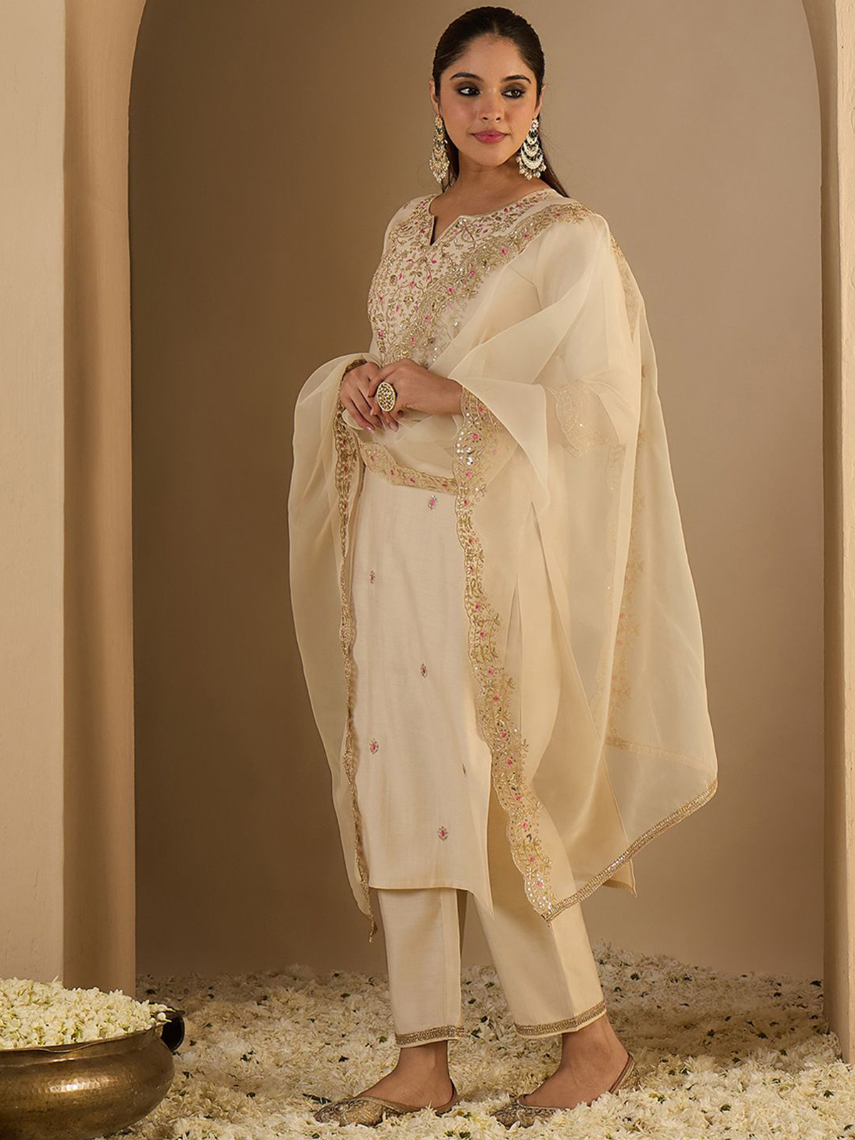 Cream, Pink & Gold Ethnic Motif Printed Liva Kurta Set with Trousers & Organza Dupatta