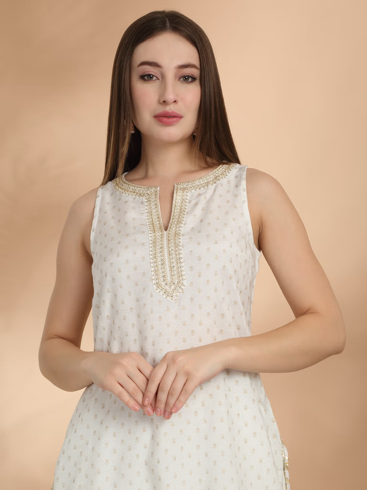aromie three piece kurtha sleeveless white kurta with gold neckline embroidery embroidered Anarkali suit Canada