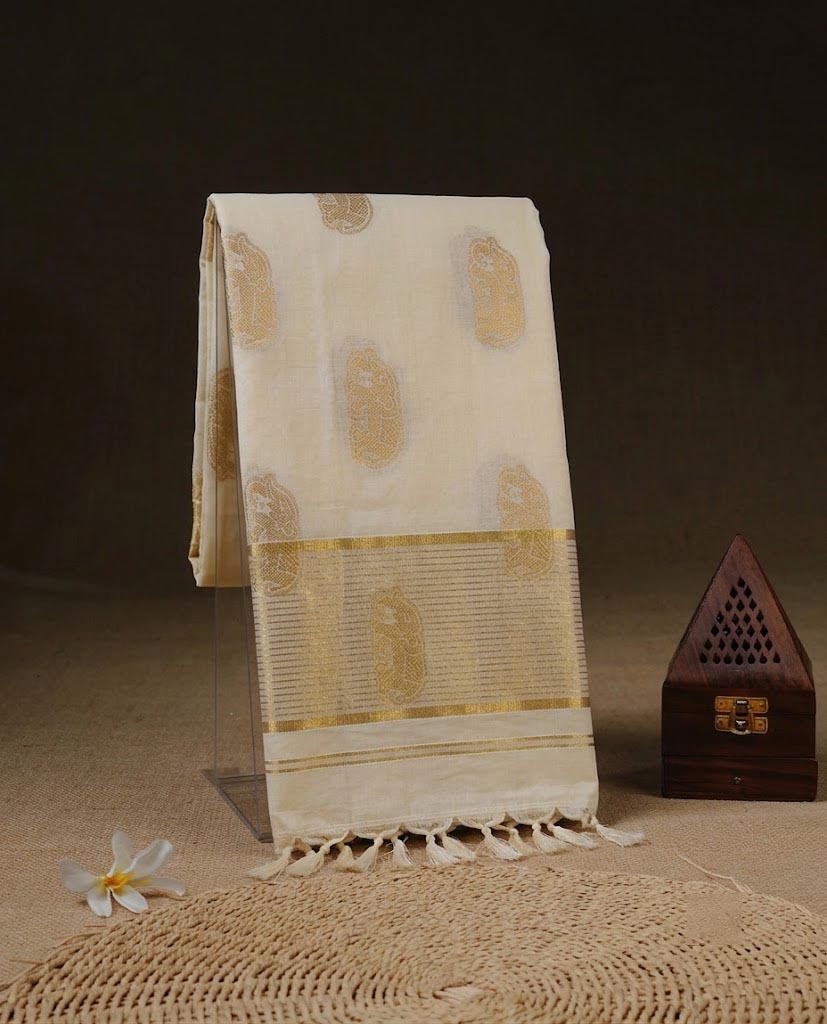 Cream Cotton Kasavu Saree with geometric motif