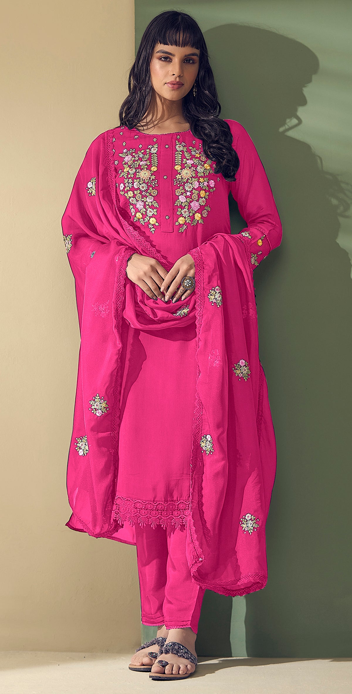 Aromie Viscose embroidered Kurta Set Canada for Elegant Style