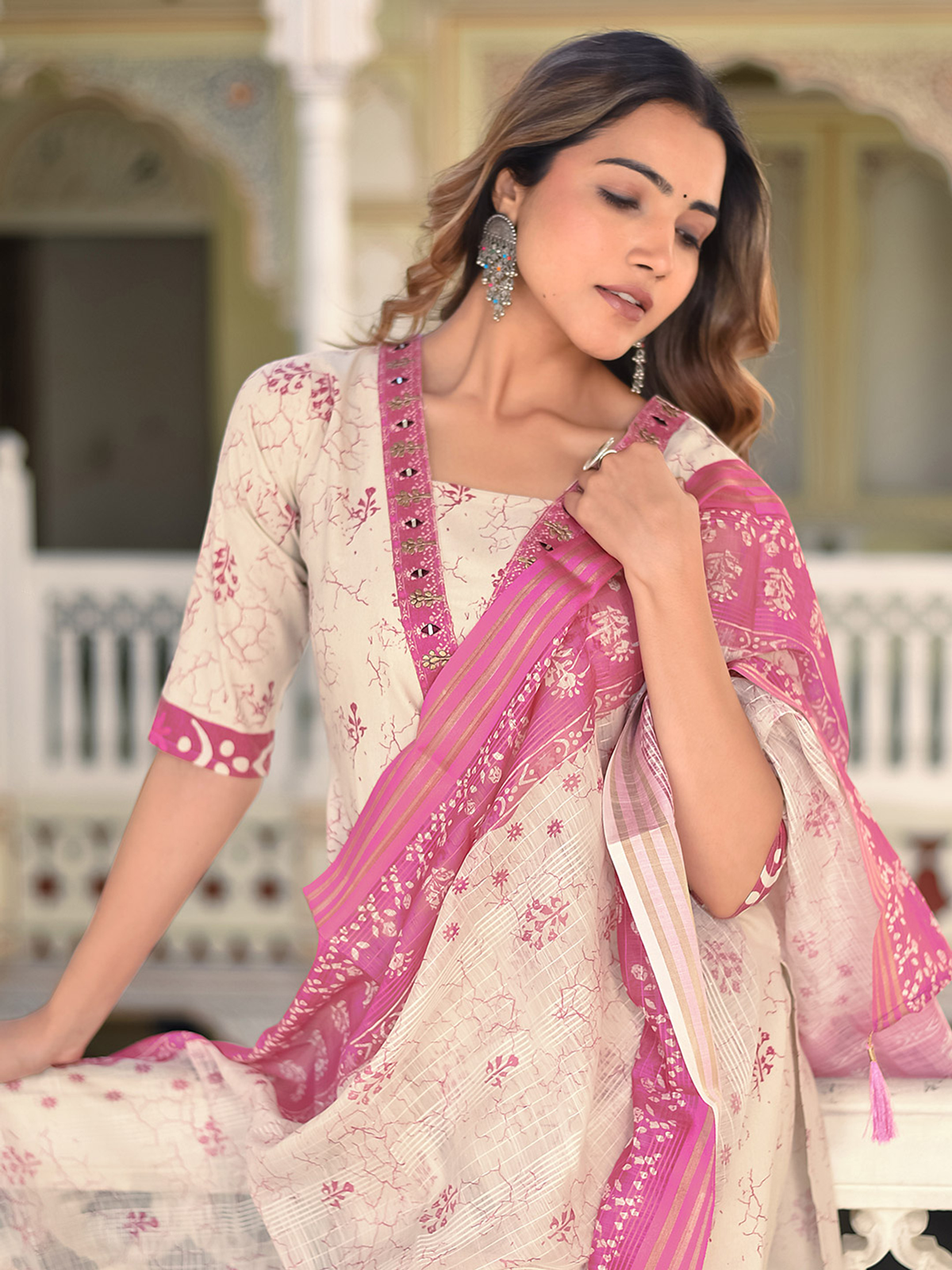 Women Floral Printed Cotton Kurta with Trousers & Dupatta