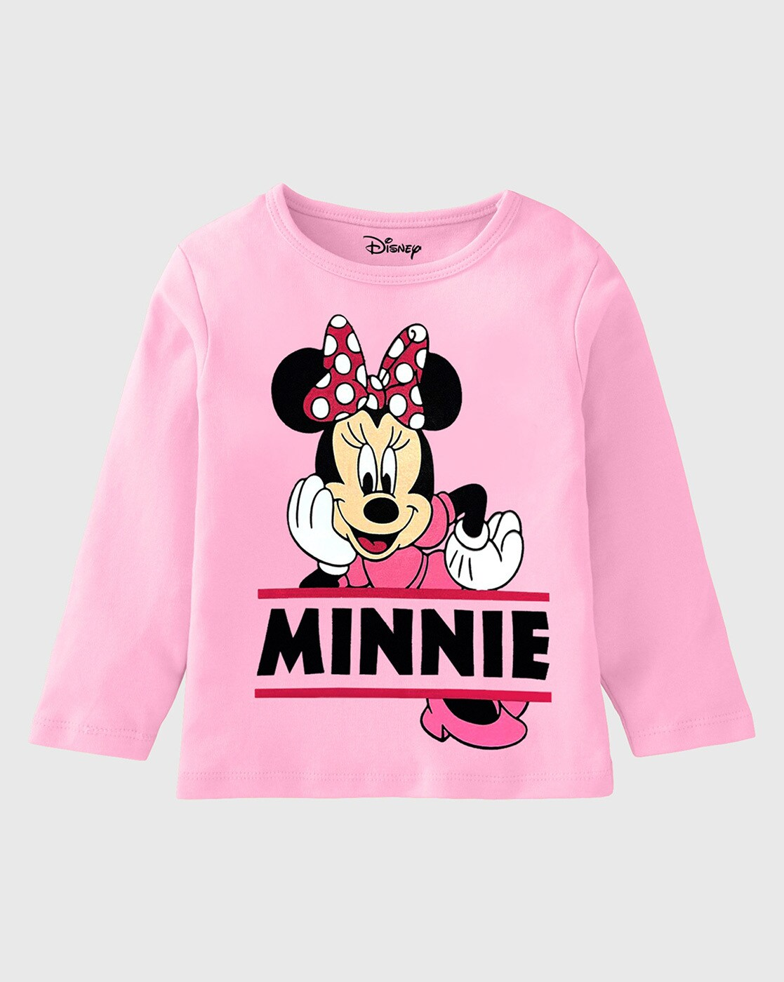 Girl wearing printed cotton t-shirt in pink