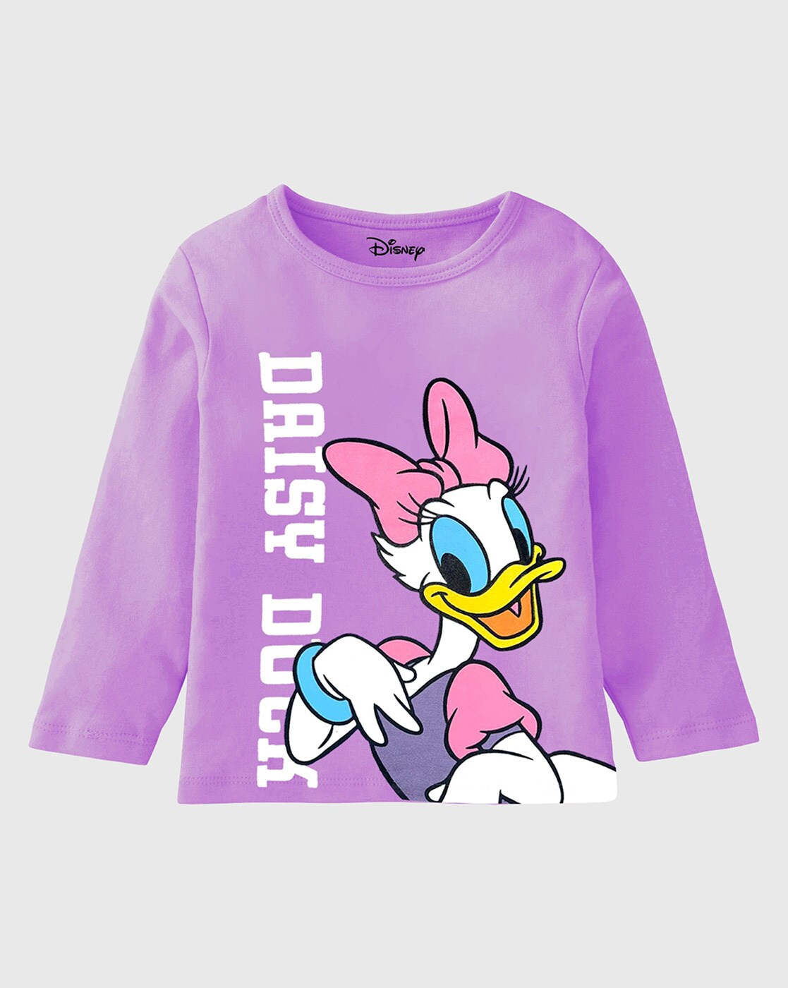 Girl wearing printed cotton t-shirt in pink