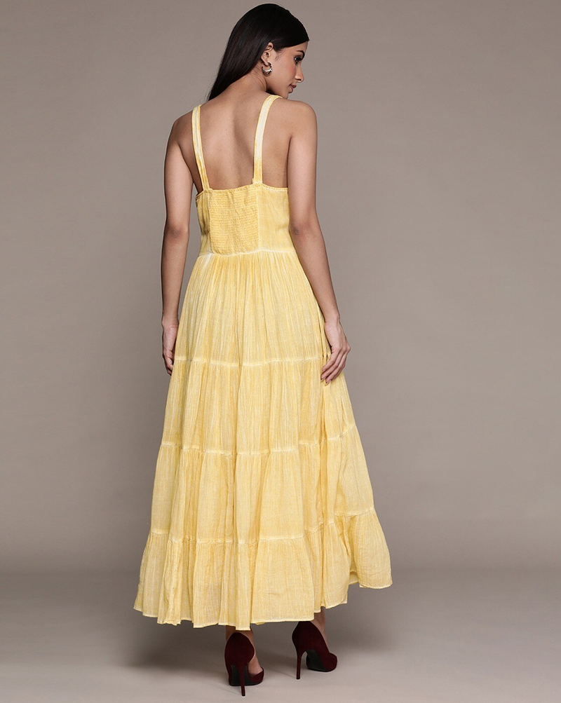 "Fitted sleeveless empire dress in cotton gauze – Indian fashion for women with square neckline"