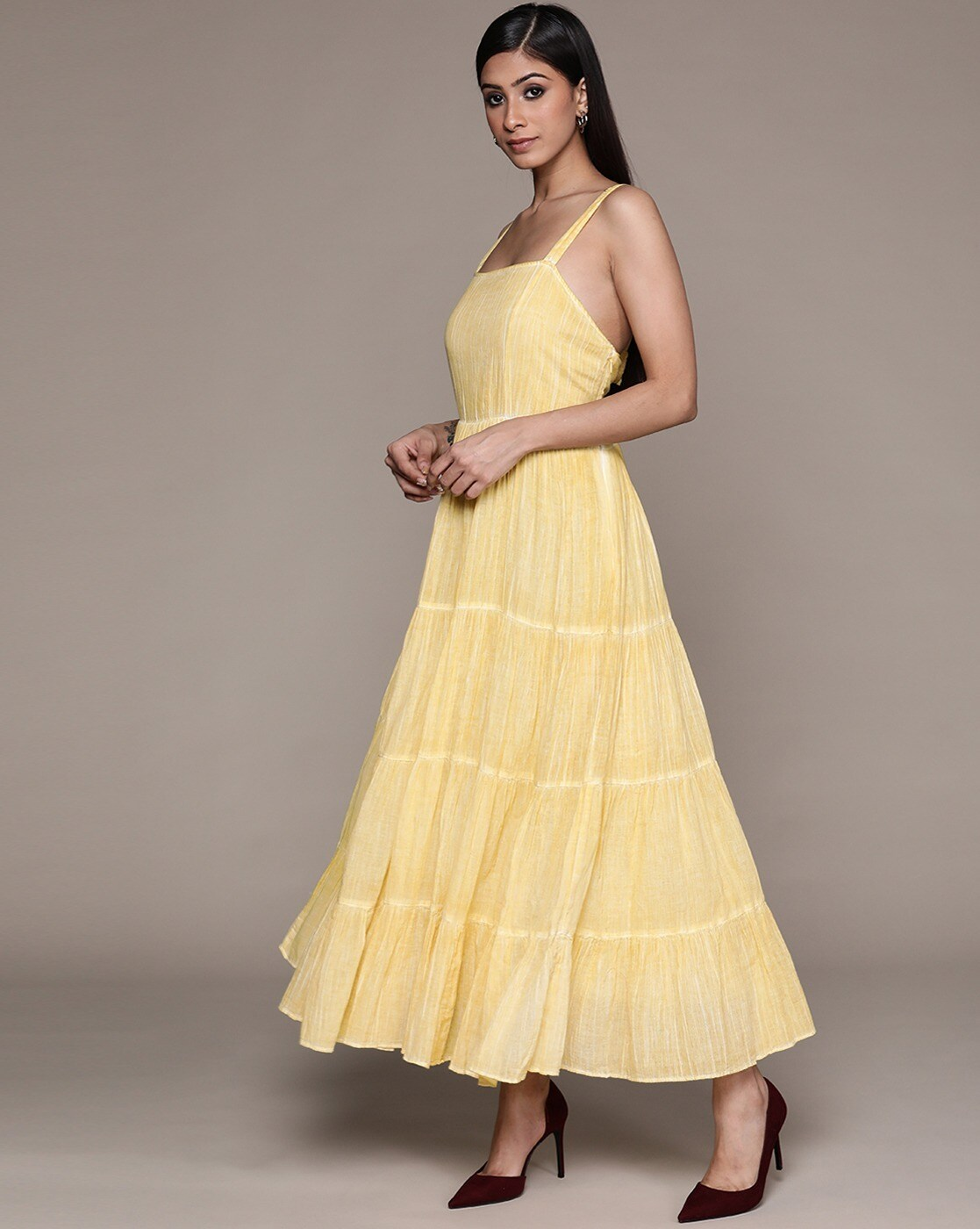 "Fitted sleeveless empire dress in cotton gauze – Indian fashion for women with square neckline"