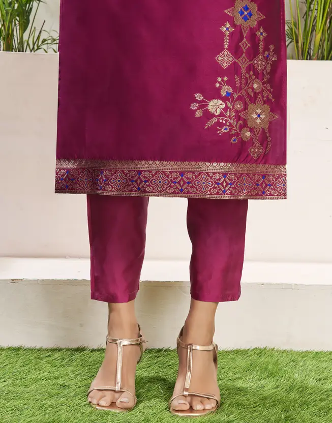 ilk dupatta with golden accents – Traditional Indian wear for weddings