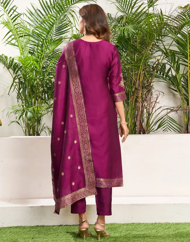 ilk dupatta with golden accents – Traditional Indian wear for weddings