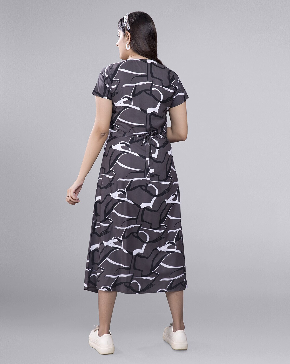 "Women’s abstract print maternity dress with round neck and feeding zippers – breathable rayon A-line style"