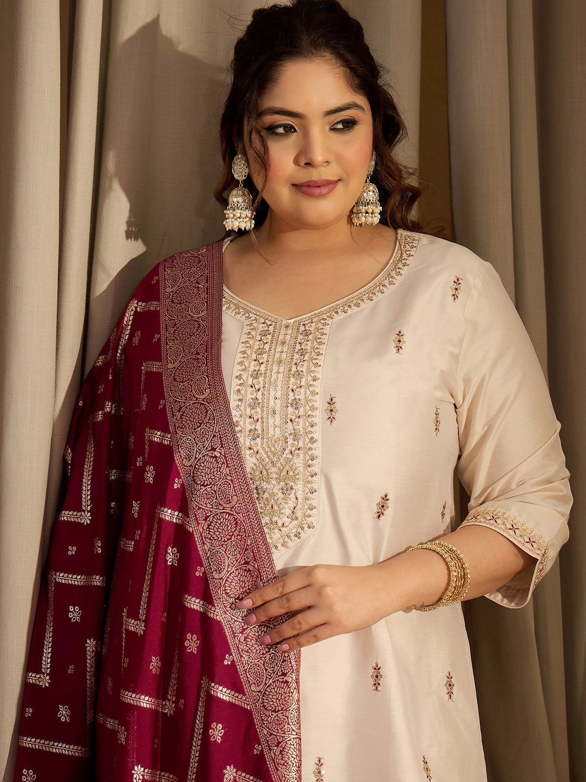 Plus Size Off White Embroidered Straight Kurta Set with Trousers & Dupatta