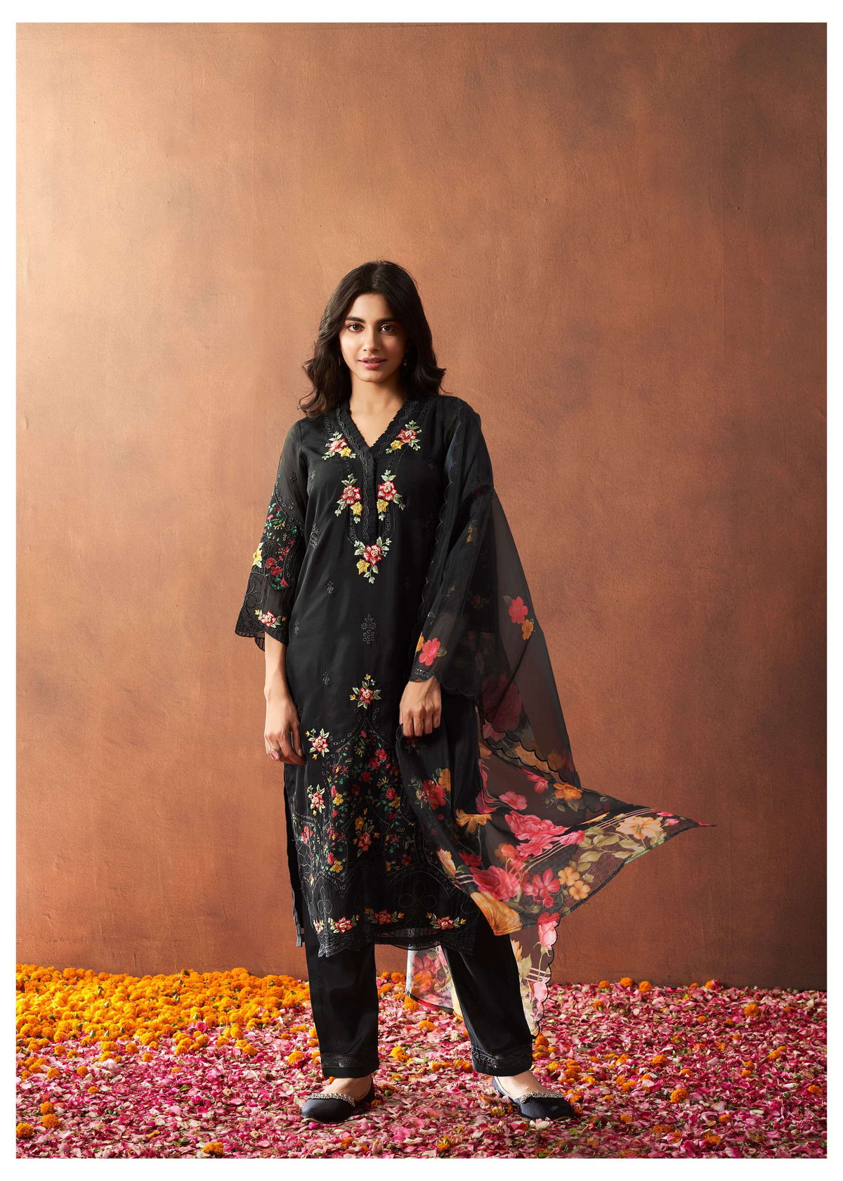 Embroidered Organza Kurta Set with Dupatta aromie