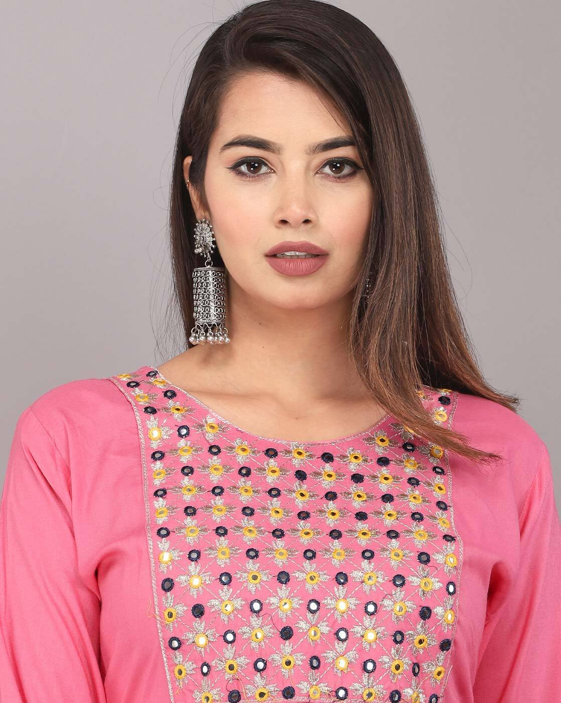 Aromie three piece Kurtha in pink with floral embroidery affordable Indian kurta set Canada USA