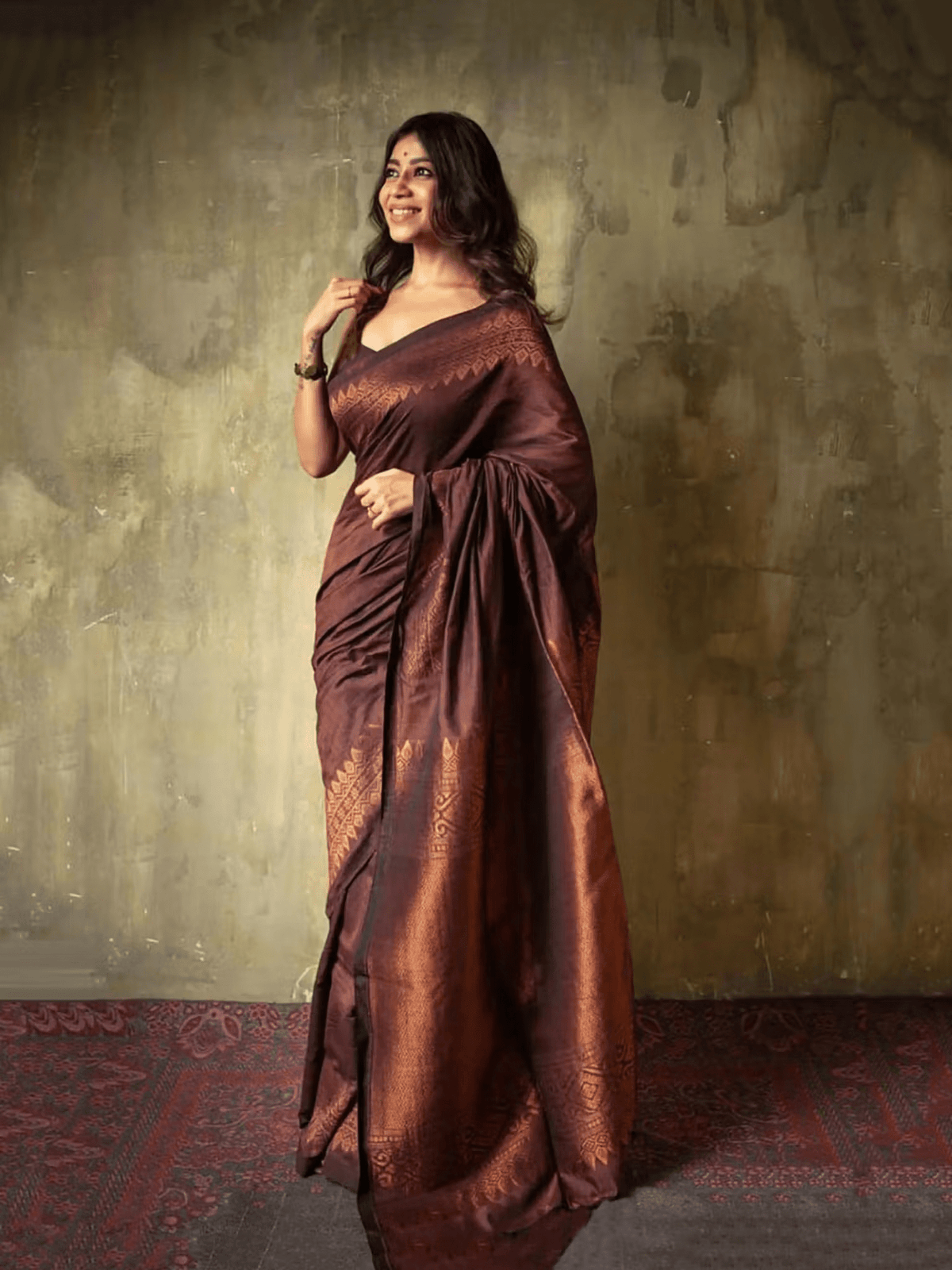 Banarasi Silk Kanjivaram Saree with Unstitched Blouse - aromie