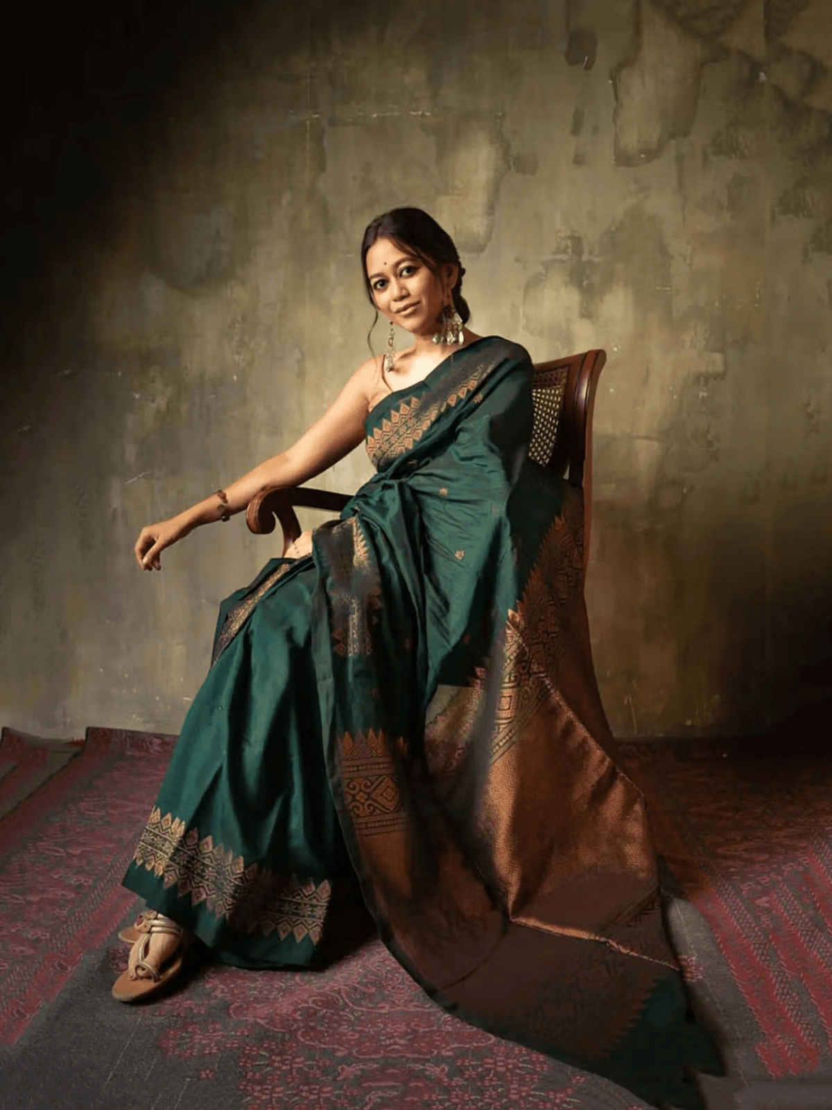 Banarasi Silk Kanjivaram Saree with Woven Pattern – Recycled Material & Unstitched Blouse | Festive Wear - aromie