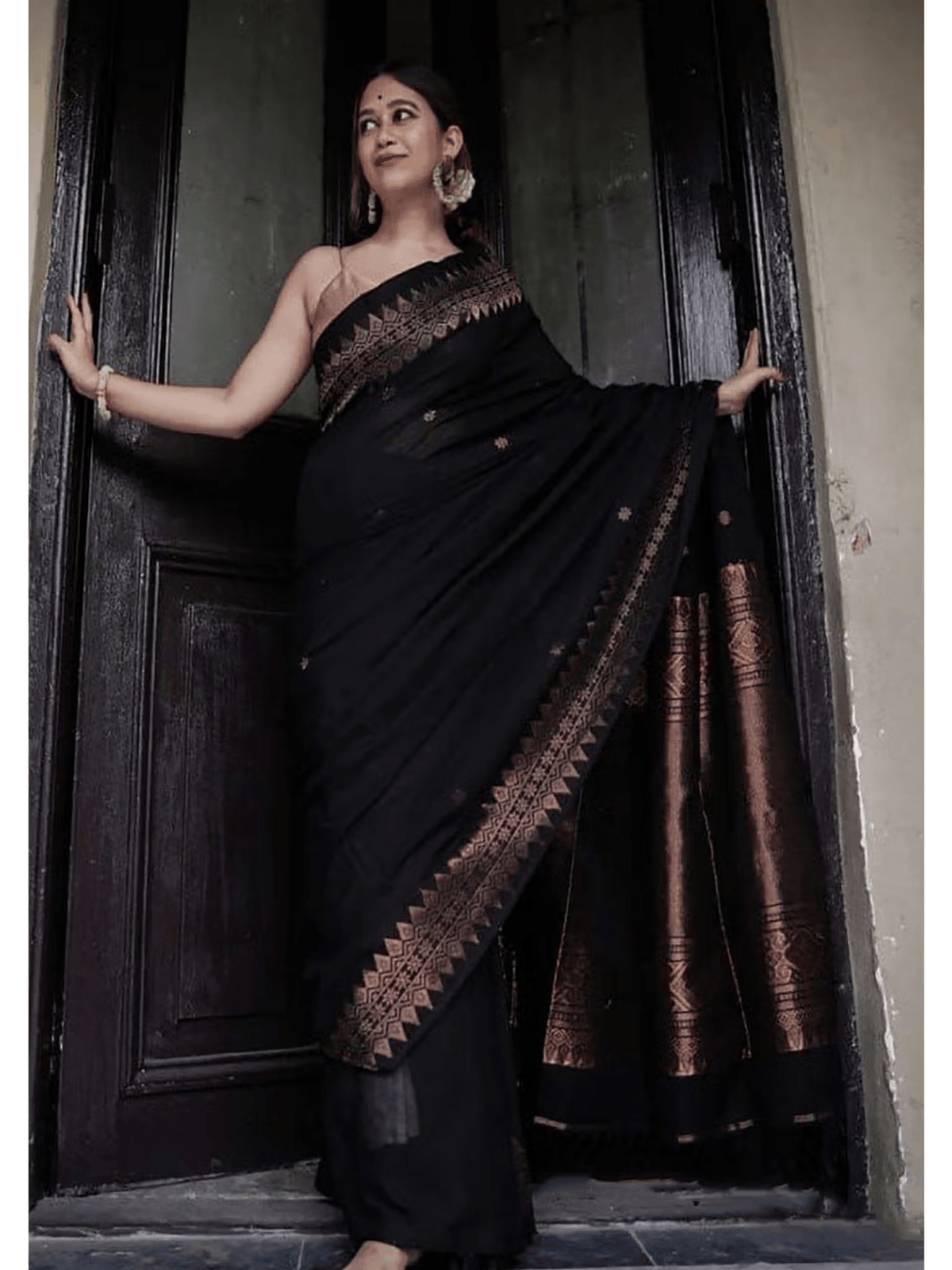 Banarasi Woven Saree with Tassels – Unstitched Blouse Included - aromie