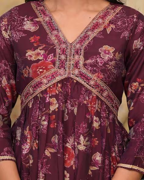 Women Floral Anarkali Kurta with V-Neck aromie