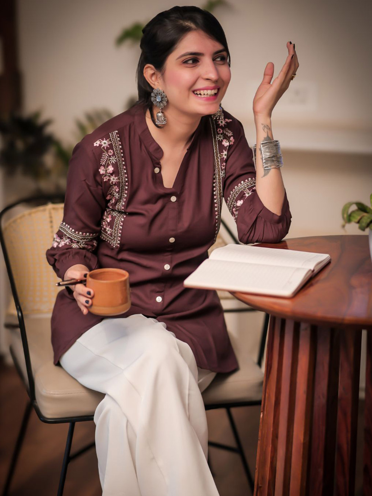 Women’s Brown & White Floral Embroidered Rayon Tunic AROMIE.STORE