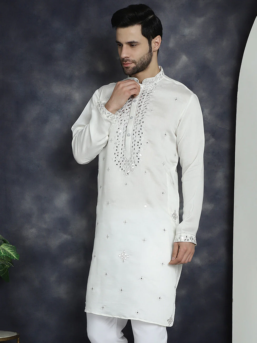 Men’s White Embroidered Kurta in Canada