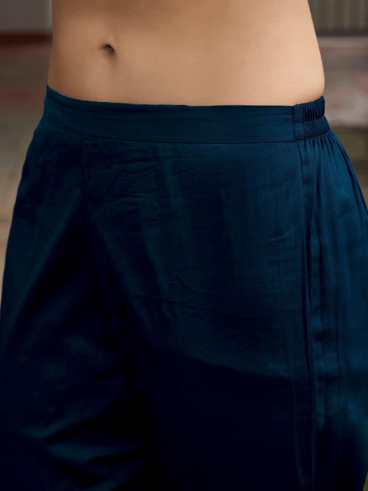 Close-up of navy waistband from a three piece cotton blend kurta set Canada by Aromie