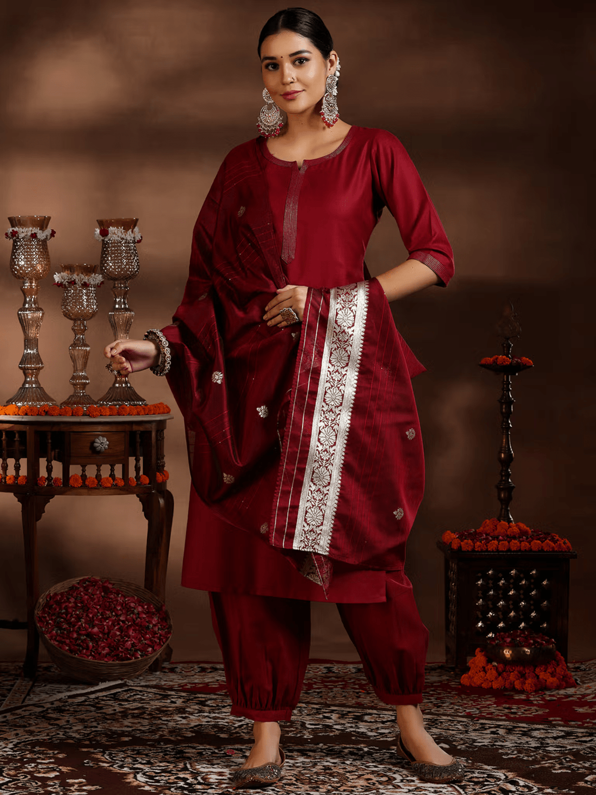 Elegant Aromie Cotton Blend Kurta Set Canada in burgundy with intricate embroidery and matching trousers