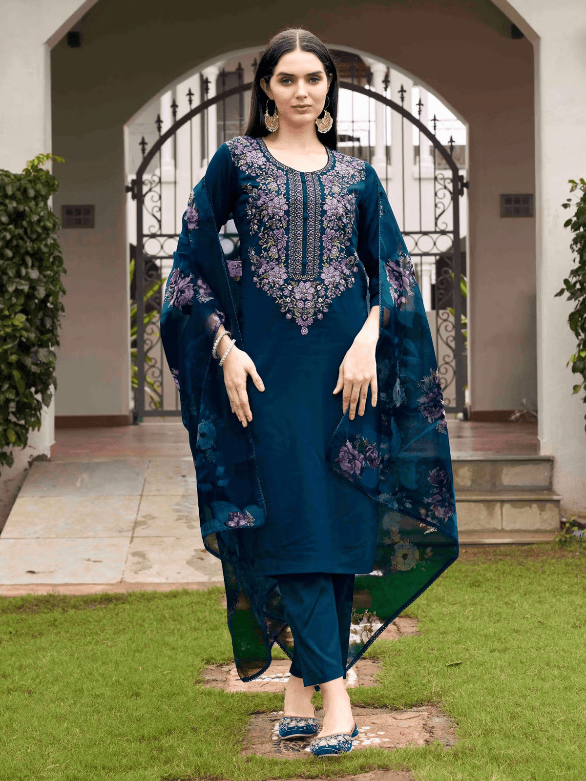 Aromie three piece cotton blend kurta set Canada in dark blue with floral embroidery and stylish dupatta