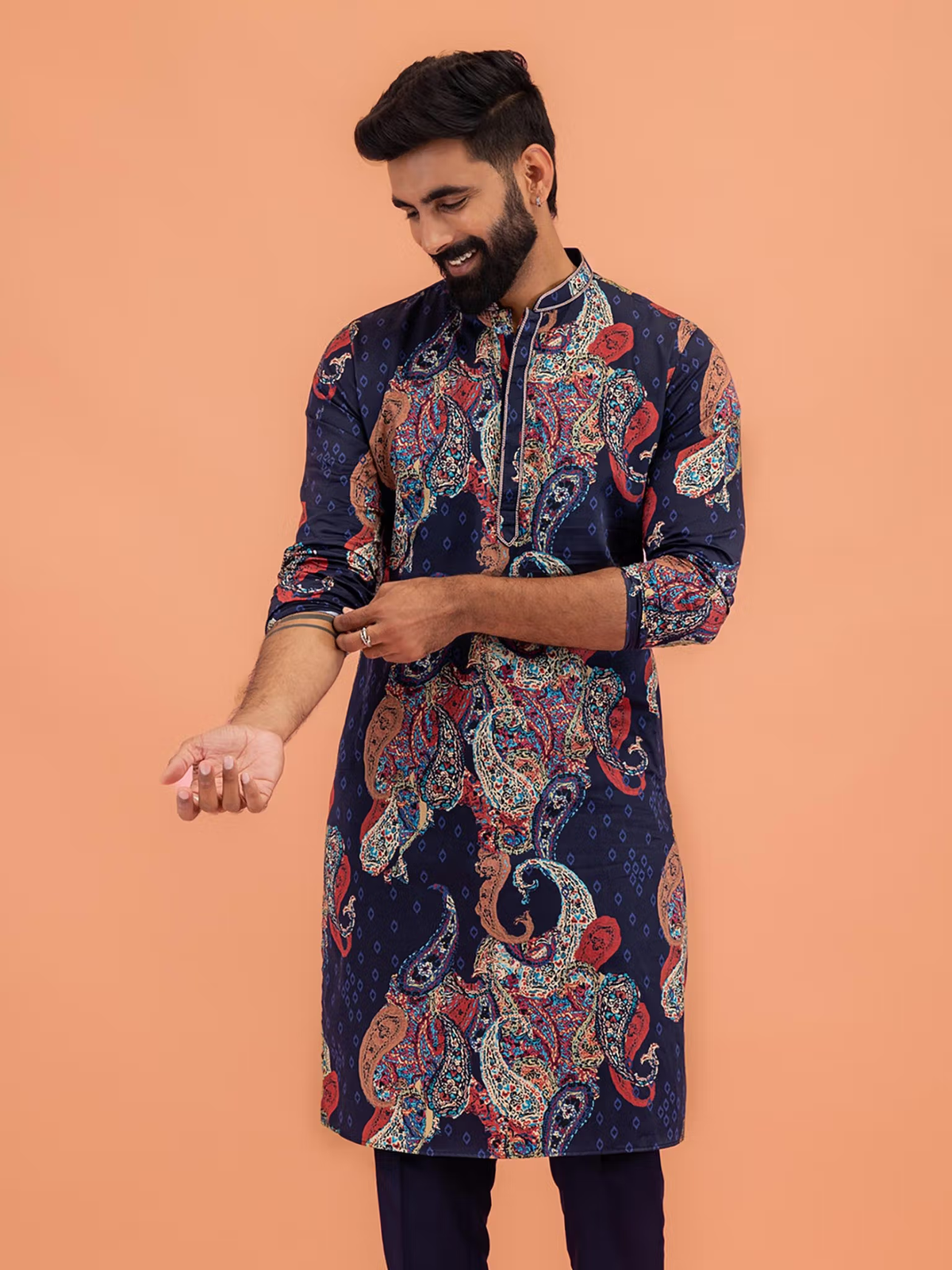 Model wearing men's black printed kurta Canada dark paisley long sleeve ethnic kurta with stand collar