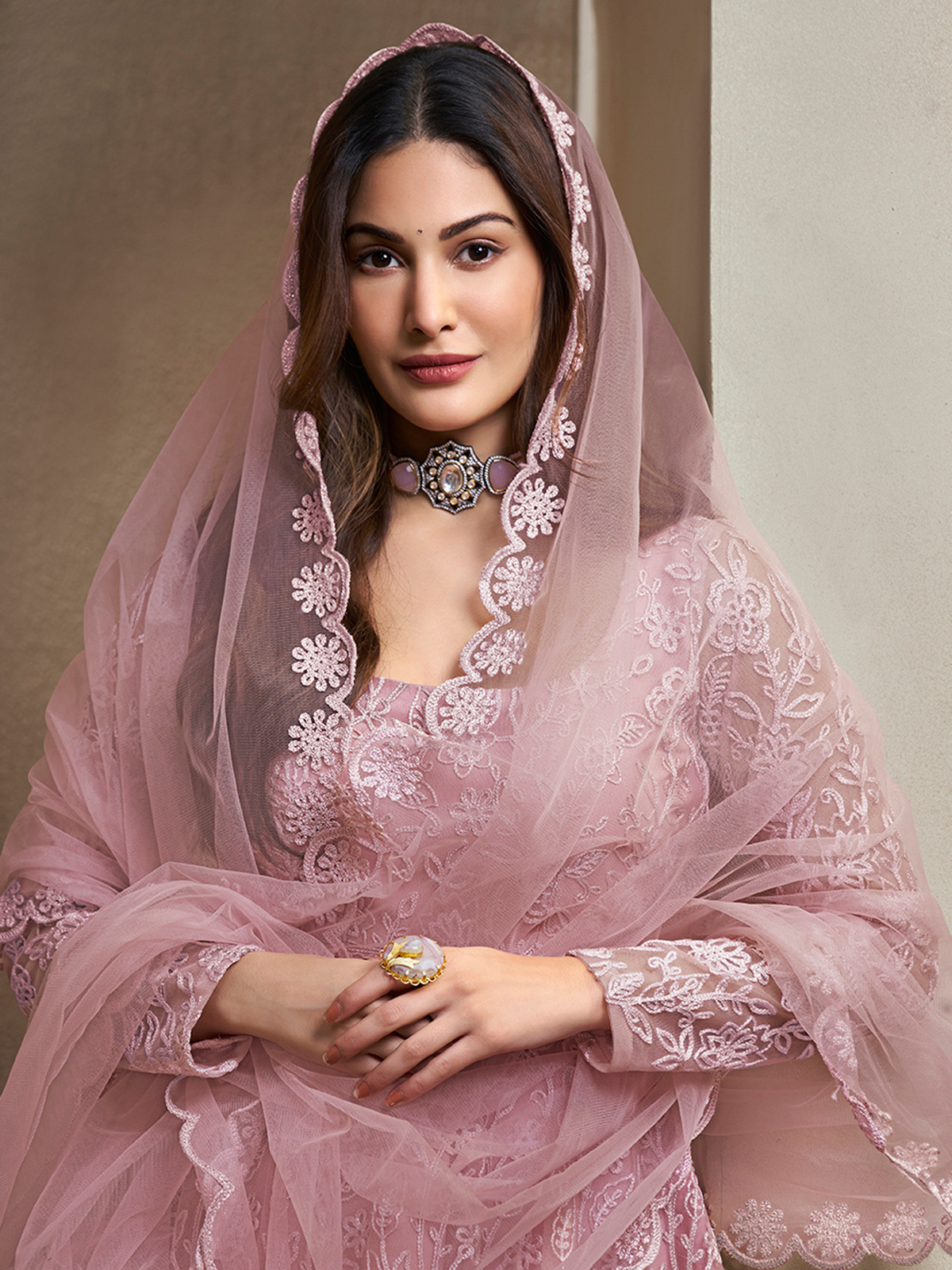 Women Floral Embroidered Regular Thread Work Kurta with Trousers & With Dupatta