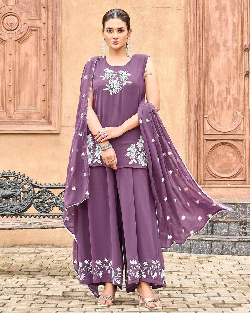 Elegant Indian kurta online in purple with floral embroidery and matching dupatta for festive occasions