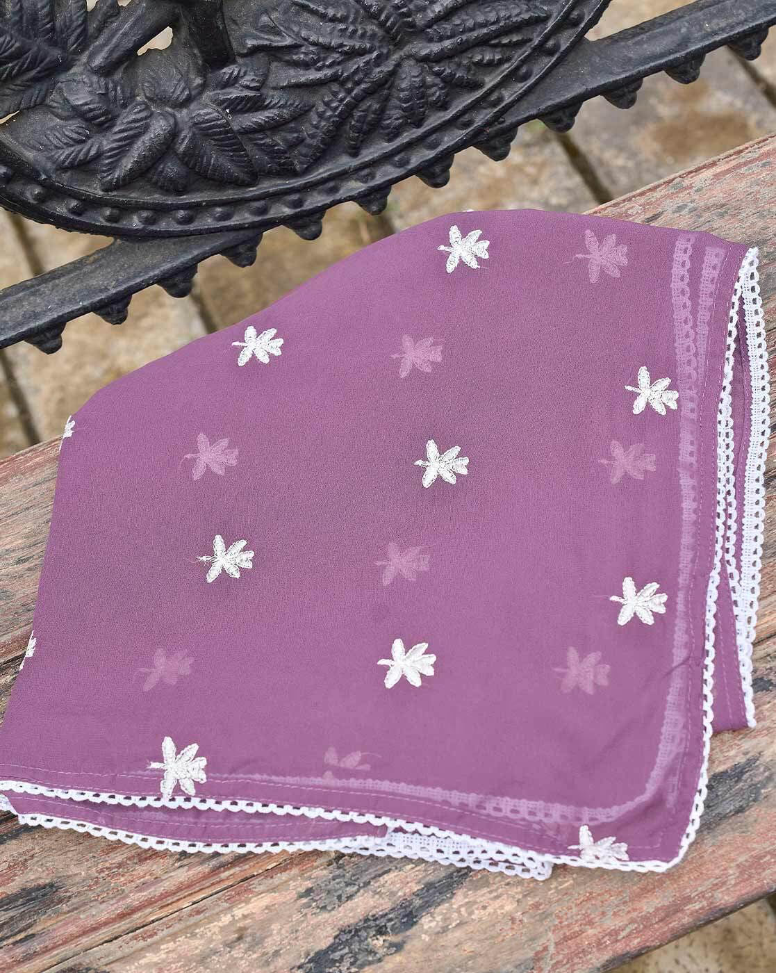 Elegant Indian kurta online featuring a beautiful purple dupatta with floral embroidery and lace details