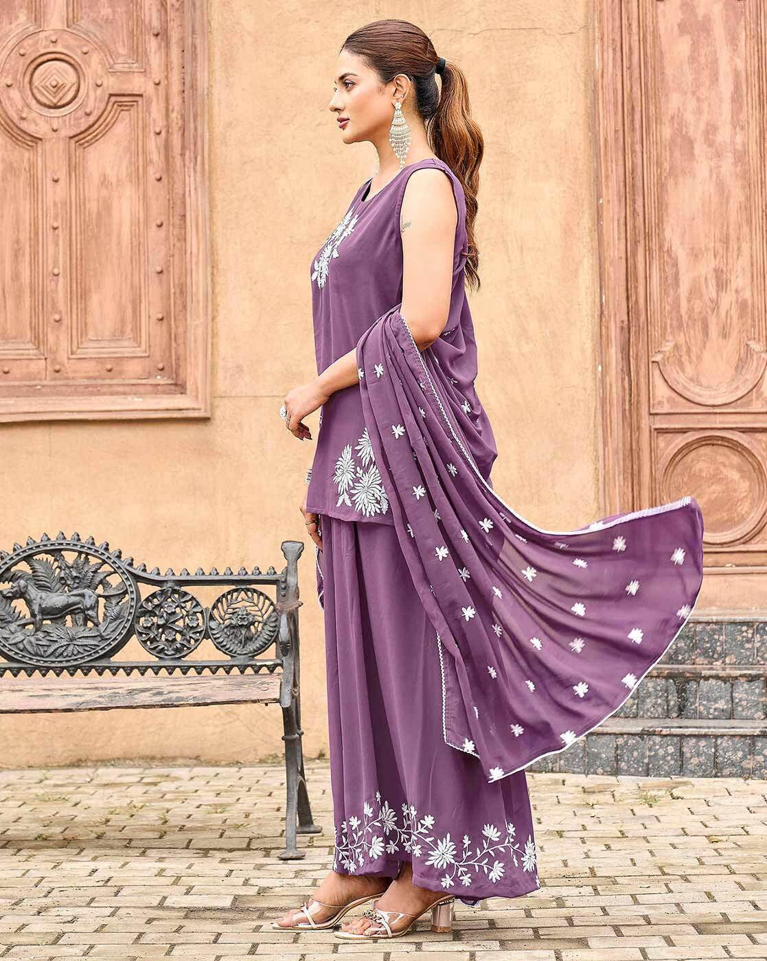 Elegant Indian kurta online in purple with intricate embroidery and matching dupatta for festive occasions