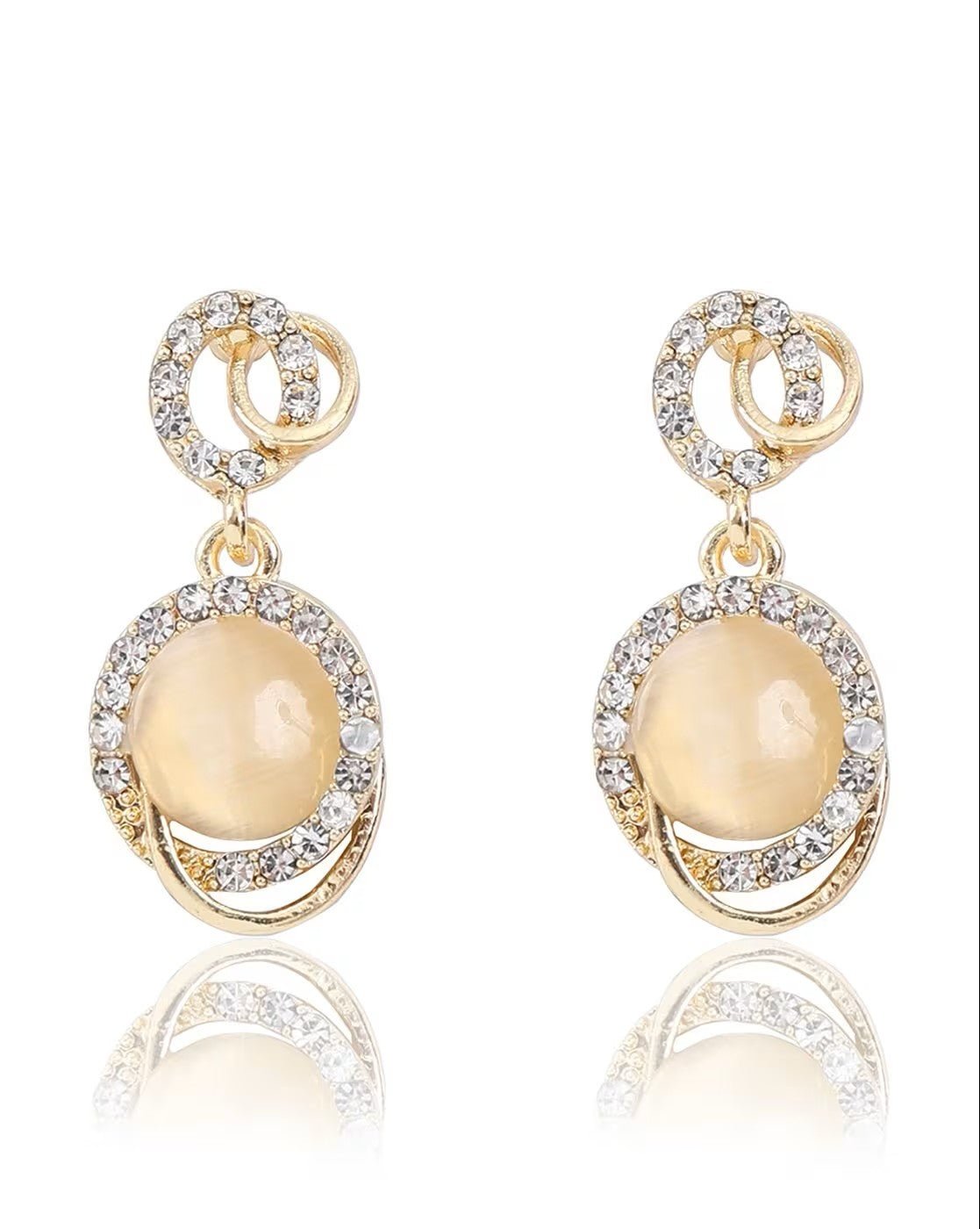 Elegant Shining Diva Metal Earrings – Lightweight Traditional Design for Women - aromie