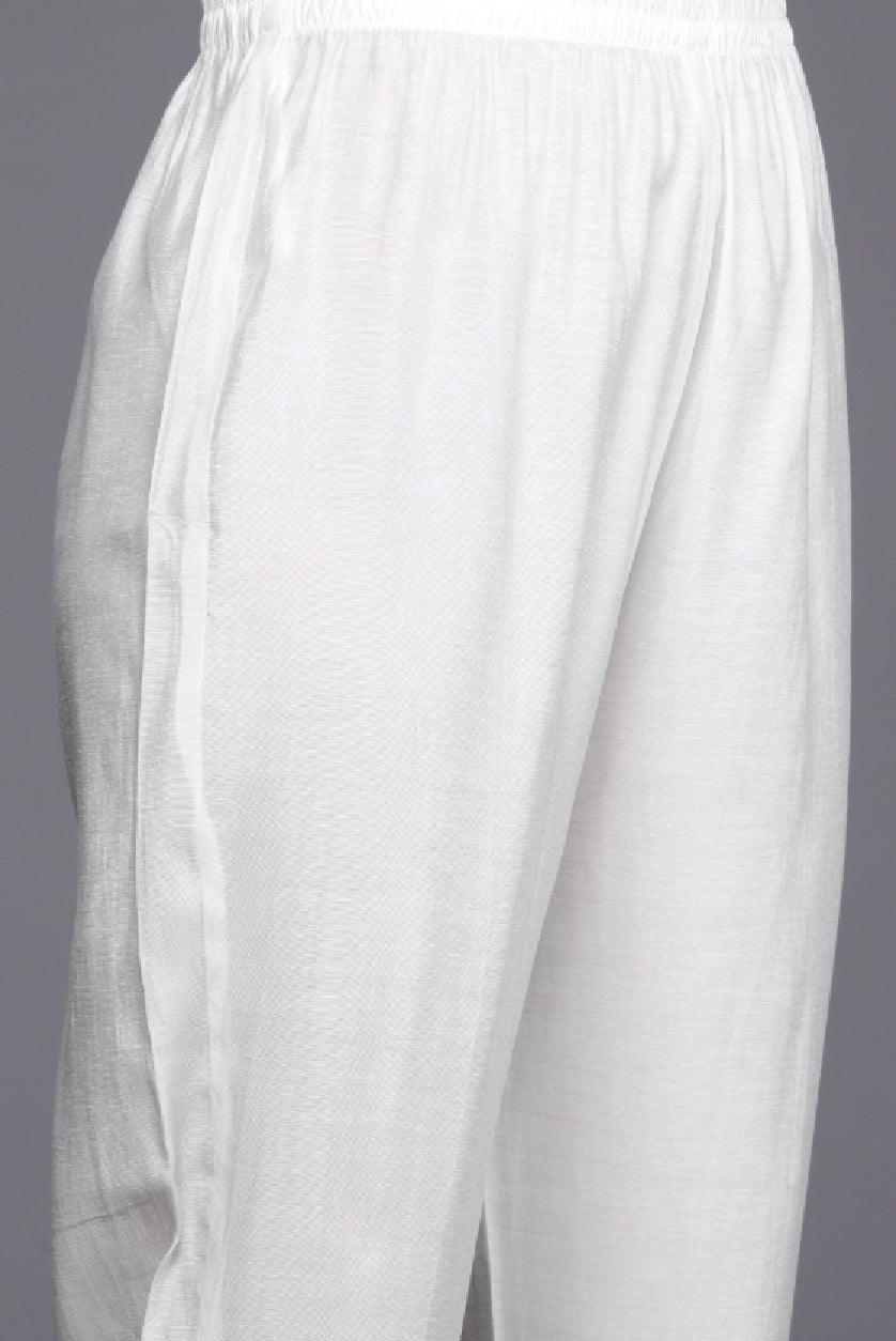 Elegant white kurta set featuring lightweight fabric and relaxed fit for a stylish appearance